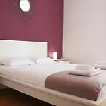 LovelyStay - Bright&spacious flat in Graça