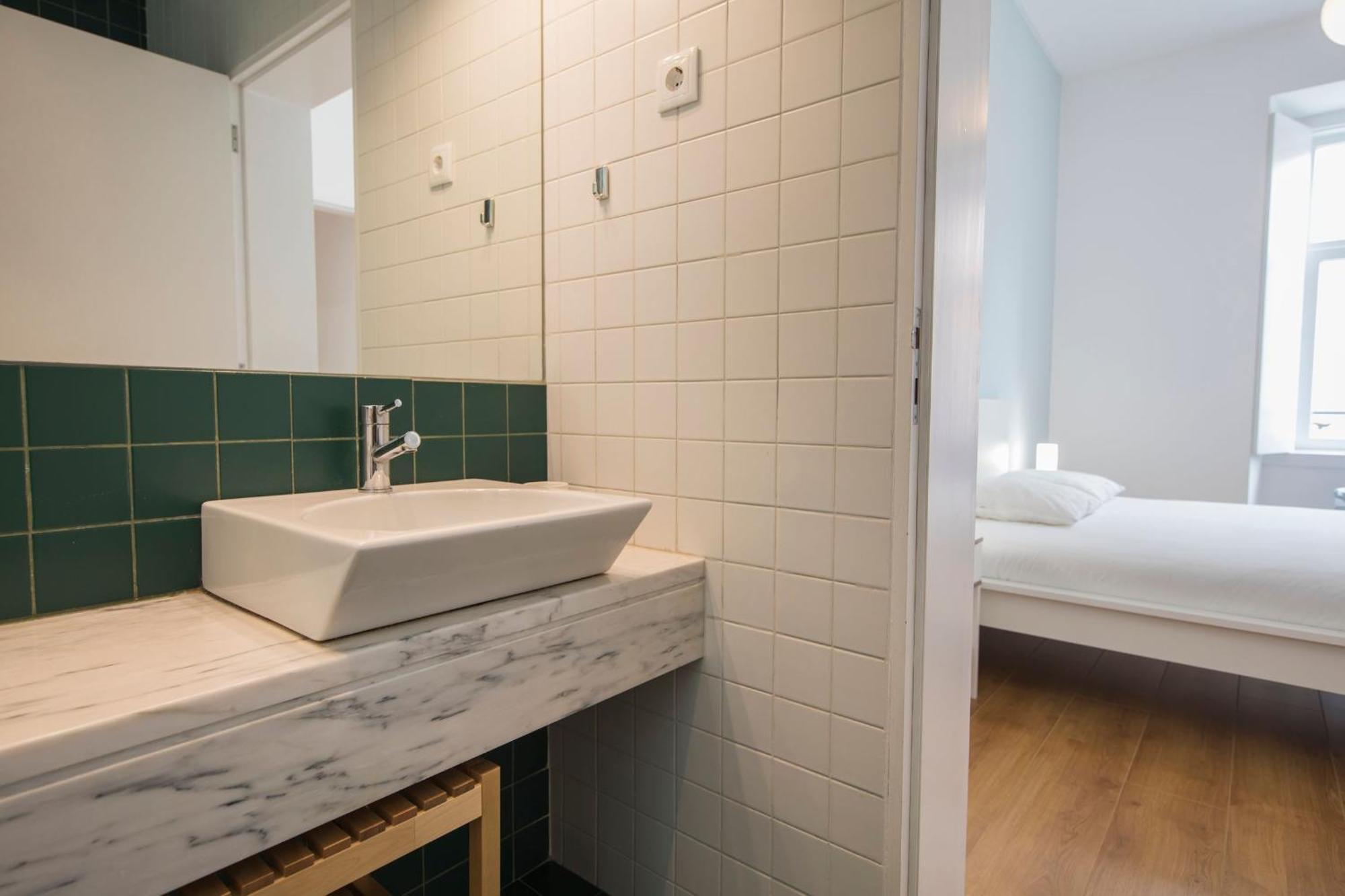 Appartement Lovelystay - Bright&spacious Flat In Graça Lisboa